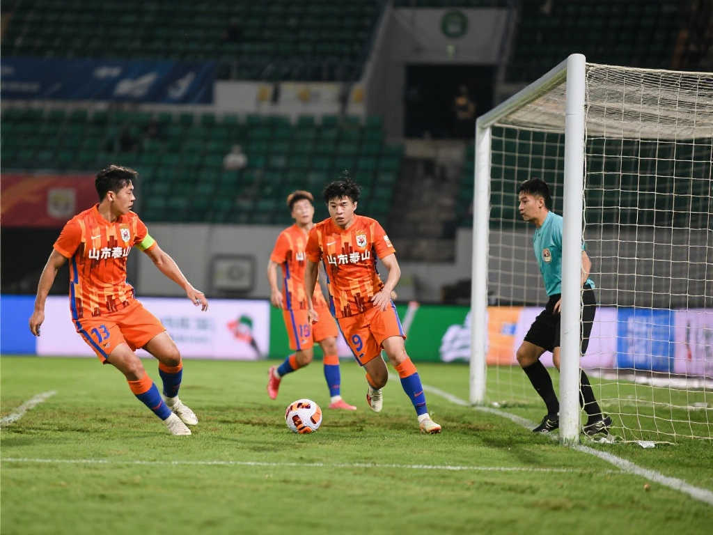 轻球员的培 轻球员的培