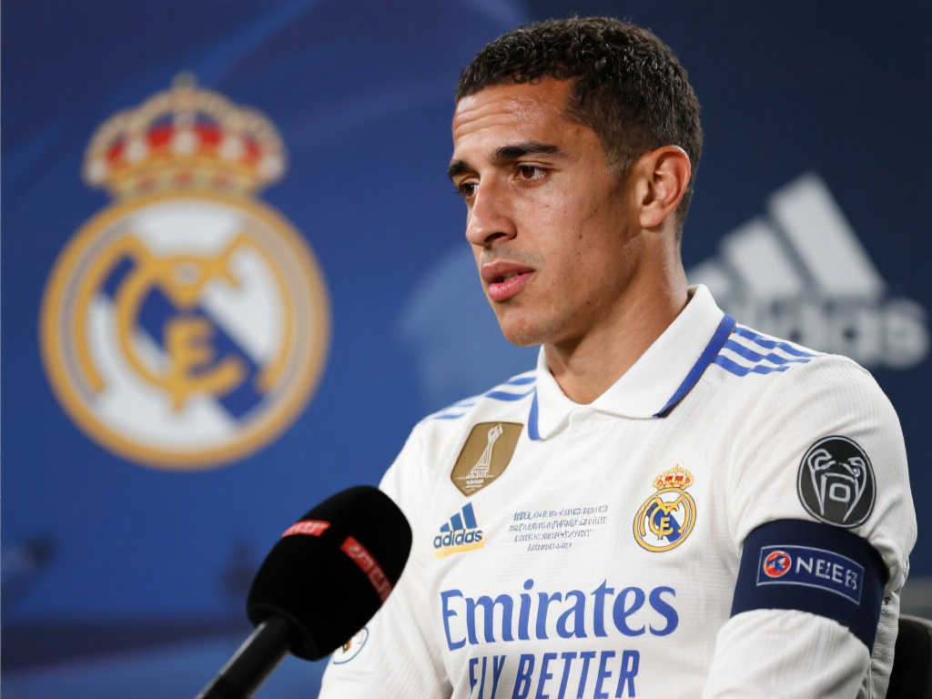 仍是不可或 仍是不可或